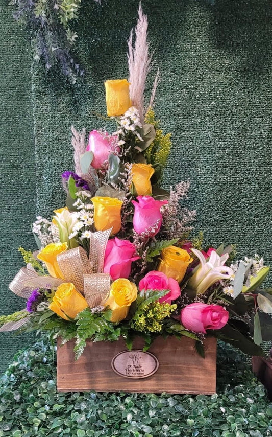 Arreglo en Base de Madera con Rosas